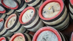 Bierfässer der Brauerei Schlenkerla