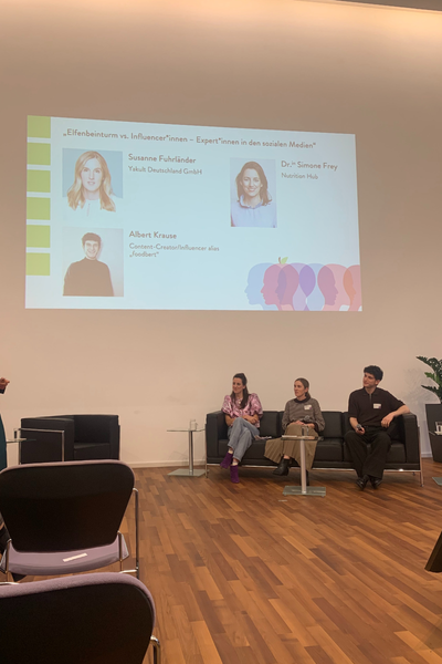 Podiumsdiskussion über Social Media und Ernährungskommunikation