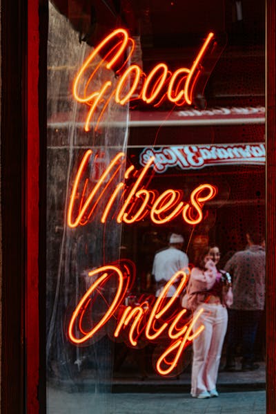 Genuss ohne Reue mit alkoholfreien Spirituosen.