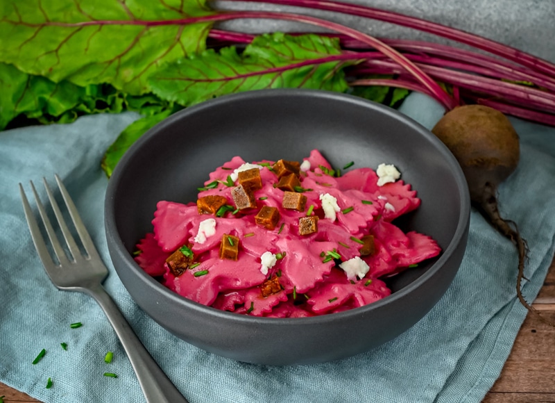 Pink Pasta mit Rote-Bete-Saft aus dem Buch Pink vegan